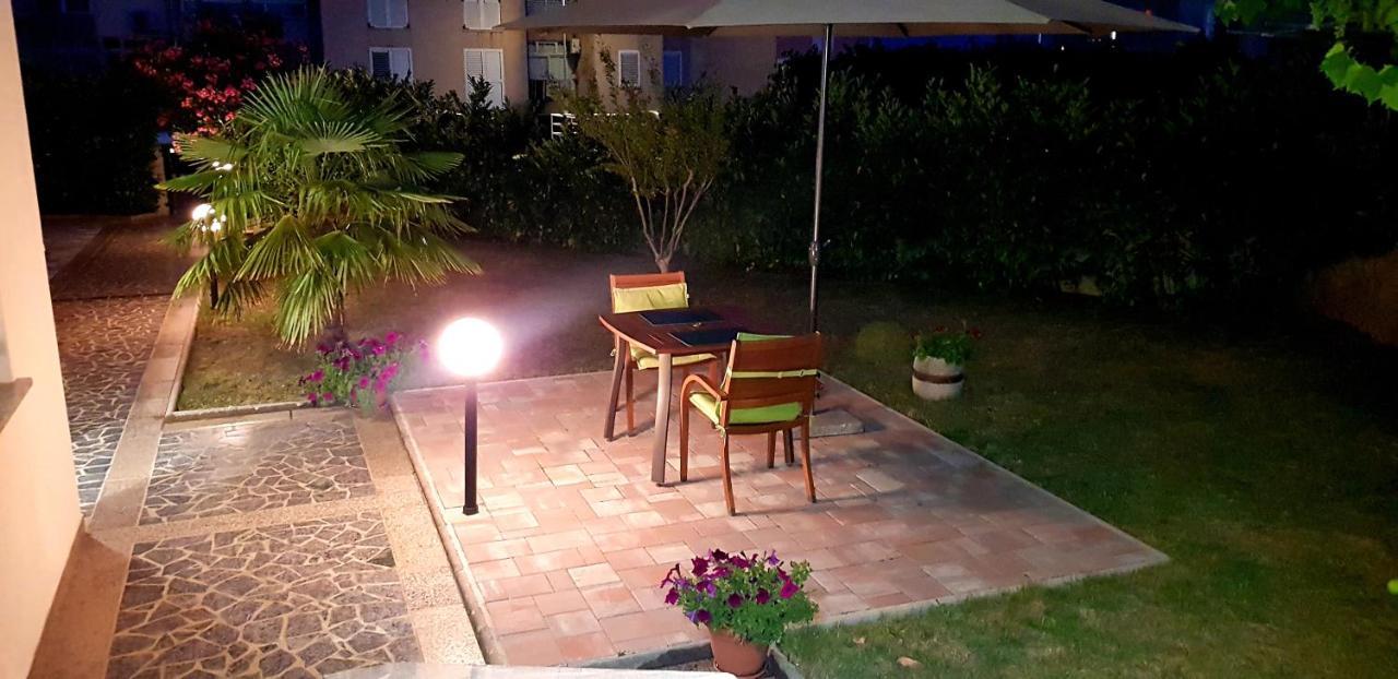 Apartmani Assa Krk Крк Экстерьер фото